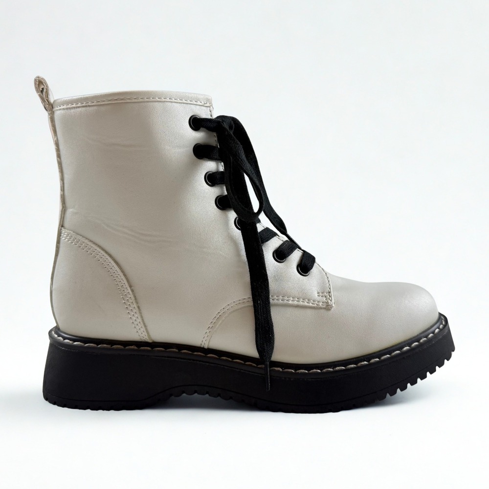 Madden Girl Kurrt Combat Boot Womens 6 White Black Lace Up Side Zip Platform Lug